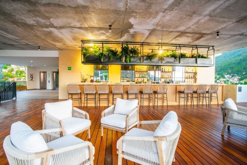 The serviced rooftop bar at Oasis