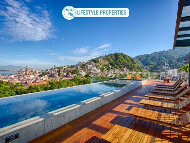 Chic, Spacious Condo, Great Walkability, Pool, Gym, Rooftop Views