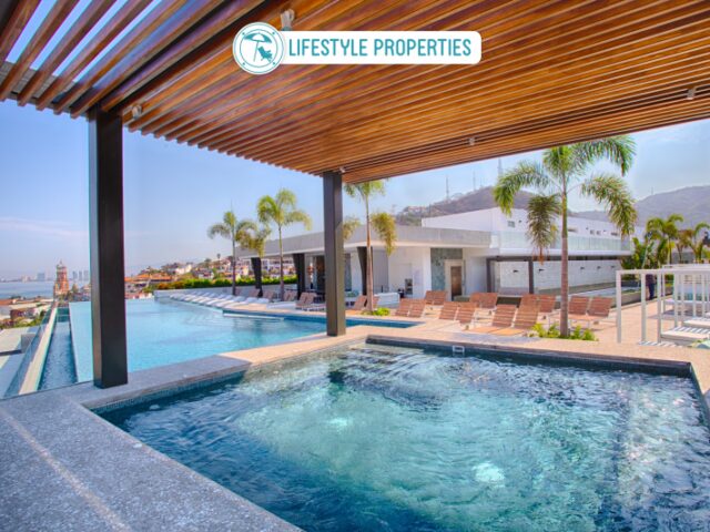1BR 2BA, Romantic Zone with Rooftop Pool and Gym